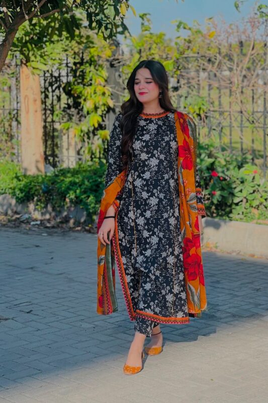 Bin Saeed 2025 Printed Lawn 3PC Suit Collection - Shirt, Voil Dupatta & Dyed Trouser