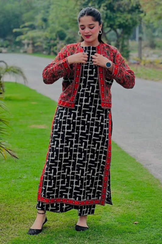 Bin Saeed 2025 Printed Lawn 3PC Suit Collection - Shirt, Voil Dupatta & Dyed Trouser