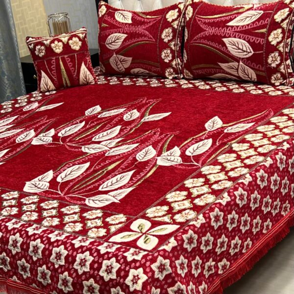 Velvet Jacquard King Size 4pc Bedsheet Set in Mehroon Red – Winter 2025 Home Collection available at sarastore.pk