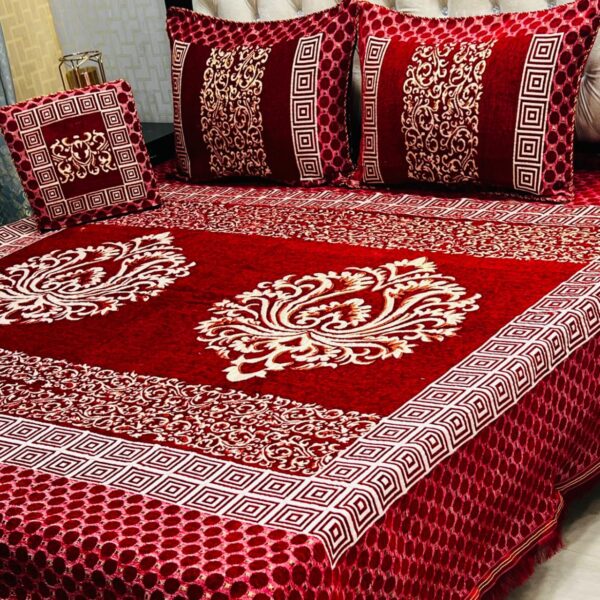 Velvet Jacquard King Size 4pc Bedsheet Set in Mehroon Red – Winter 2025 Home Collection available at sarastore.pk