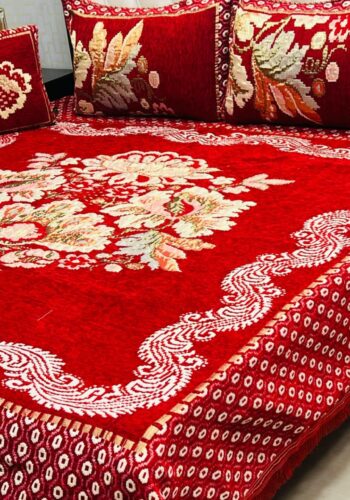 Velvet Jacquard King Size 4pc Bedsheet Set in Red – Winter 2025 Home Collection available at sarastore.pk