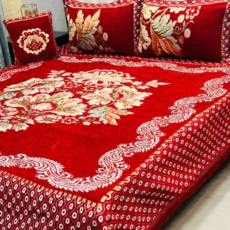Velvet Jacquard King Size 4pc Bedsheet Set in Red – Winter 2025 Home Collection available at sarastore.pk