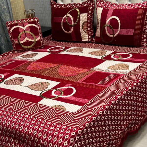 Velvet Jacquard King Size 4pc Bedsheet Set in Red – Winter 2025 Home Collection available at sarastore.pk