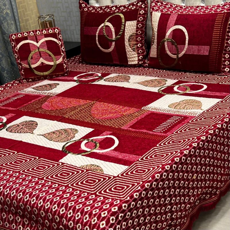 Velvet Jacquard King Size 4pc Bedsheet Set in Red – Winter 2025 Home Collection available at sarastore.pk