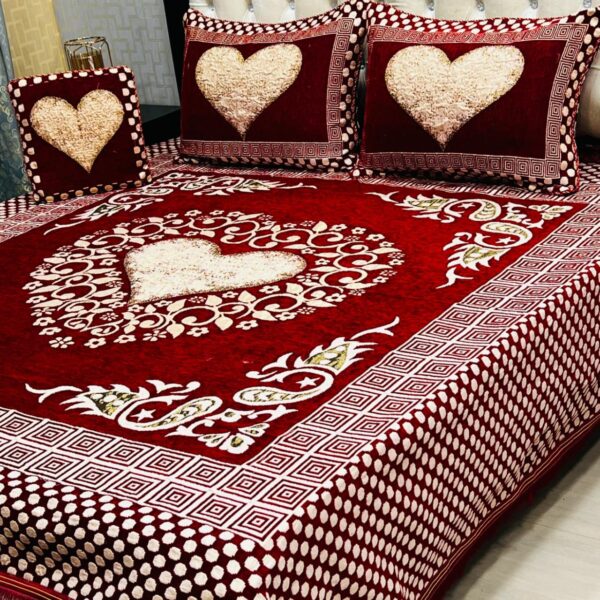 Velvet Jacquard King Size 4pc Bedsheet Set in Mehroon Red – Winter 2025 Home Collection available at sarastore.pk