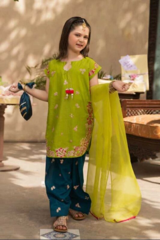 MARIA.B girls kids lawn summer suit 2026 price in Pakistan sarastore.pk