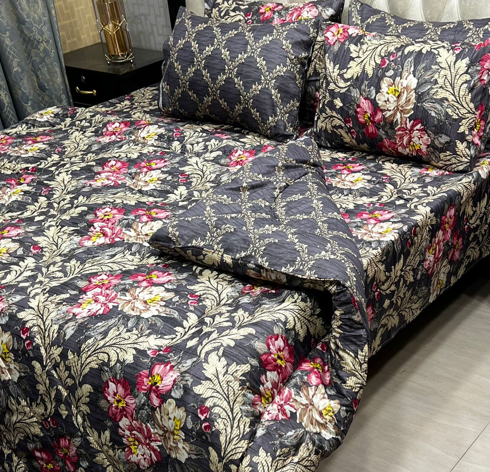 6 Pcs Vicky Razai Set – Printed Danier Cotton Mix King Size (10)