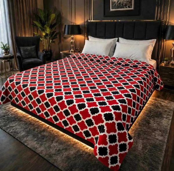 red-and-black-quatrefoil-double-bed-ac-blanket-soft-flees-sarastore-pk